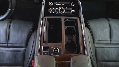 2024 Lincoln Navigator Presidential, Lincoln Warranty + Service Pack, Low Kms, 7-Seater, GCC-13