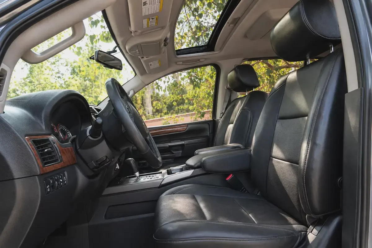 SINGLE OWNER | FULL NISSAN SERVICE HISTORY | NISSAN ARMADA LE-13-13