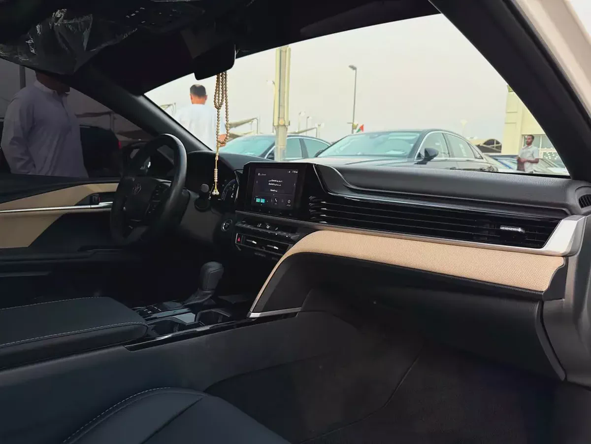 Toyota Camry E - plus hybrid 2025 | GCC Specs |-9-9