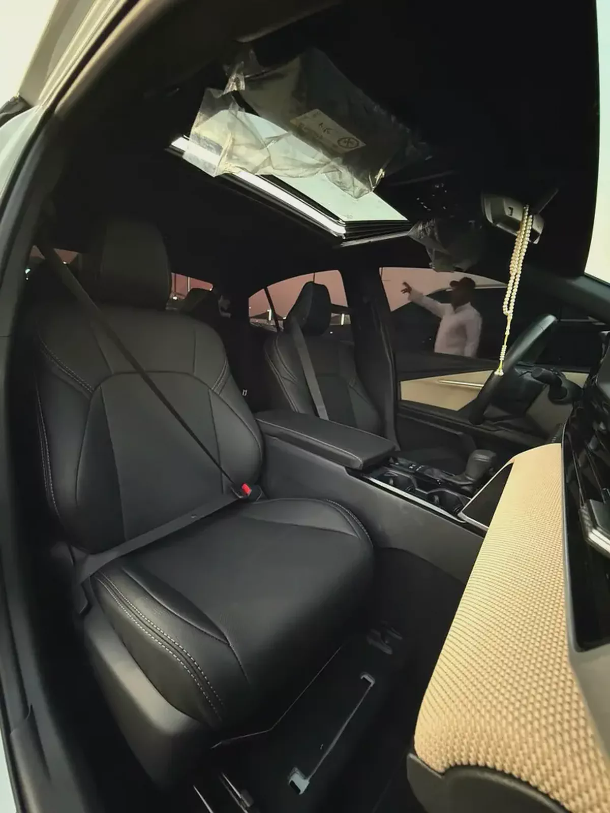 Toyota Camry E - plus hybrid 2025 | GCC Specs |-15-15