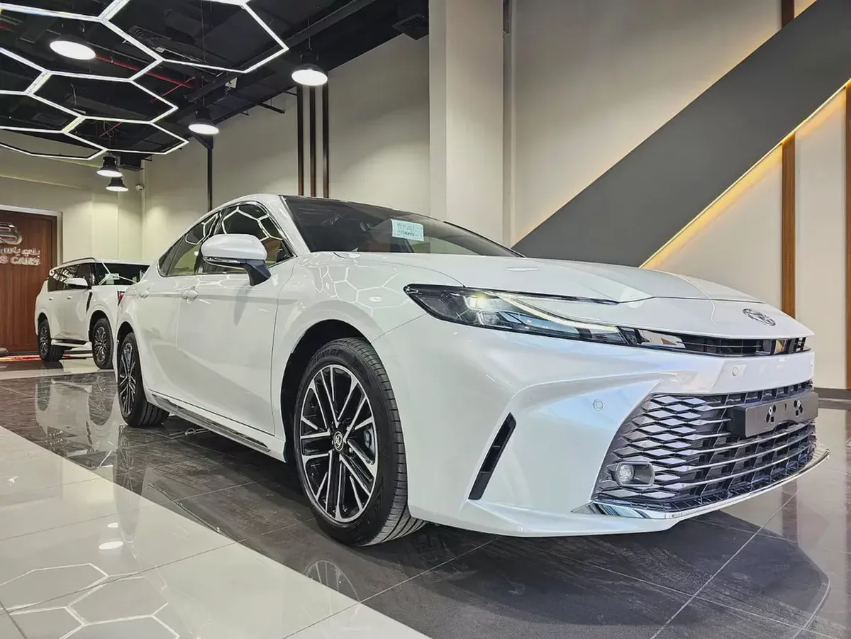 Toyota Camry GLE 2026 GCC Specs - New car 0 k-1-1