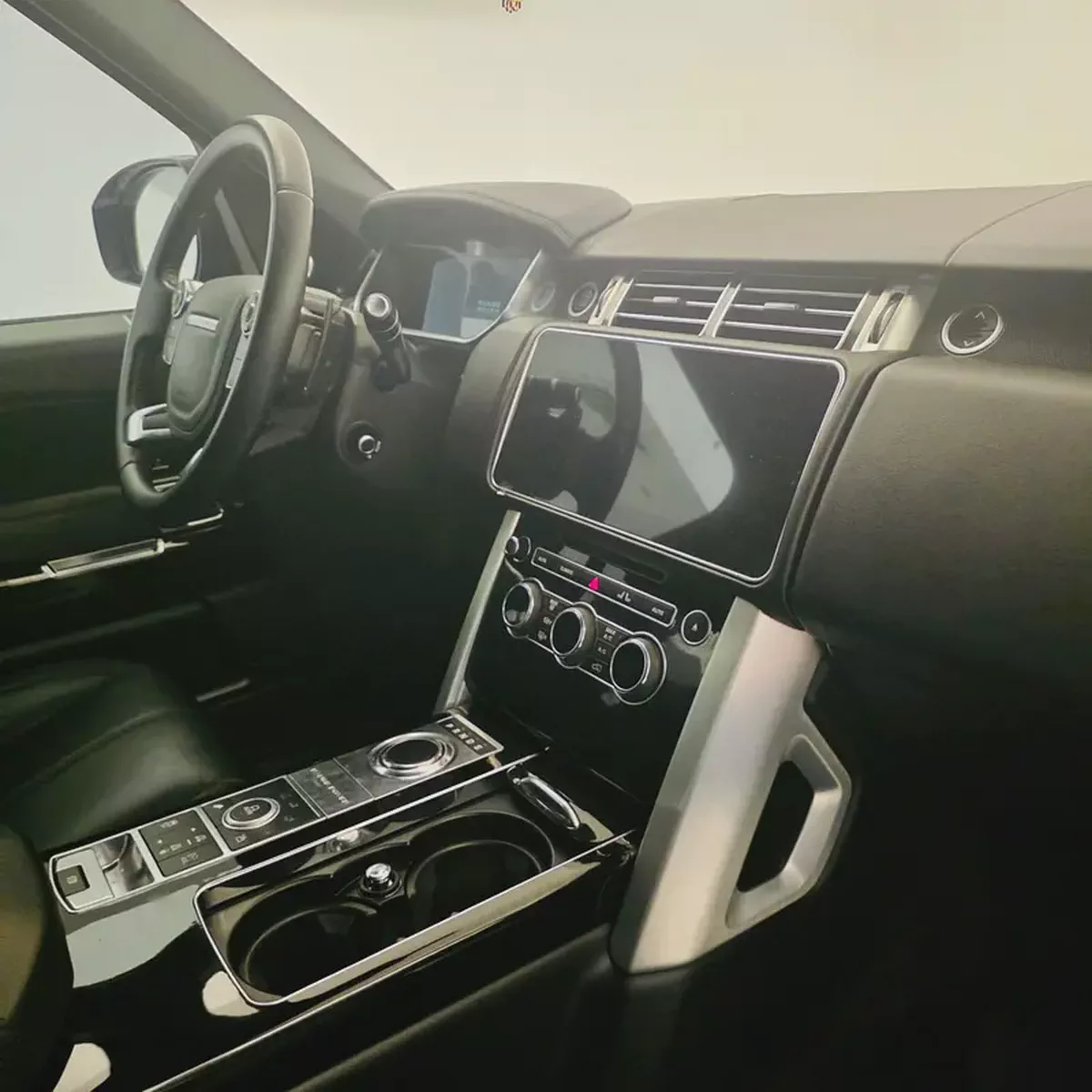AED 1219 PM | RANGE ROVER VOGUE LE 2013 | BLACK PACK | PARTIAL AGENCY HISTORY | 1 YEAR WARRANTY| GCC-15-15