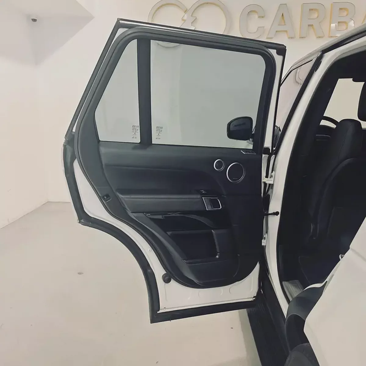 AED 1219 PM | RANGE ROVER VOGUE LE 2013 | BLACK PACK | PARTIAL AGENCY HISTORY | 1 YEAR WARRANTY| GCC-18-18