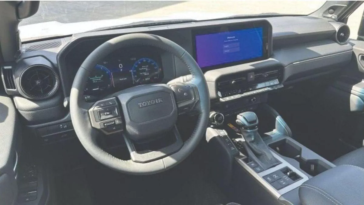 Toyota Prado GXR Toyota Prado LUXURY2.4 Petrol 2025-4-0