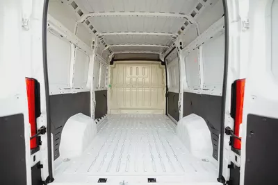 Peugeot Boxer L2H2 Delivery Van | GCC Specs | Ref#P22140-6