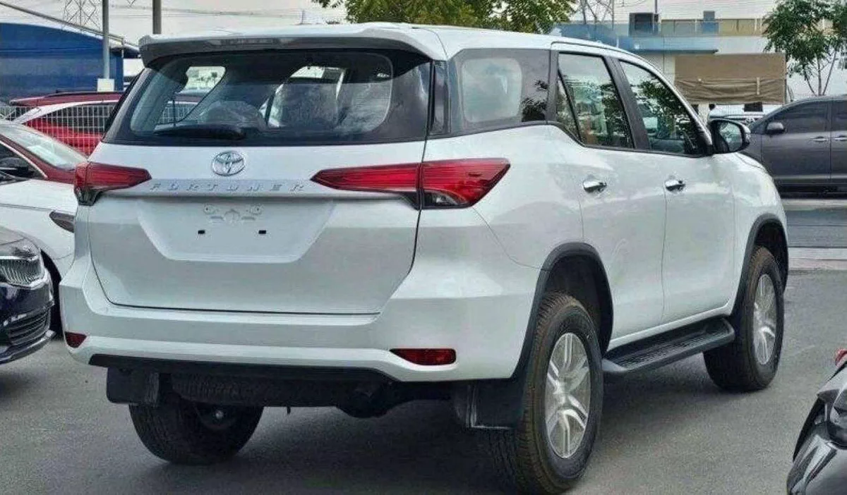 Toyota Fortuner GX2 Toyota Fortuner  SR5 2.7L petrol Full Option 4x2 2024-4-0