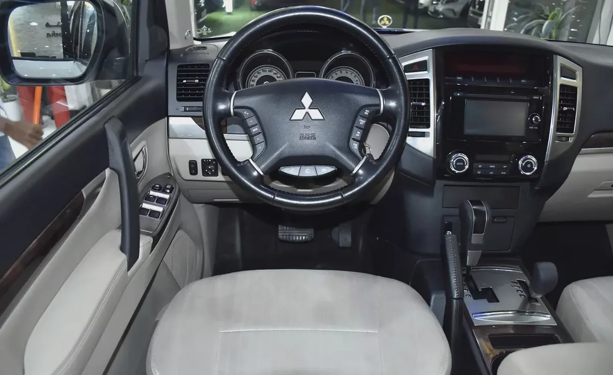 AED 971 EMi at 0% DP | Mitsubishi Pajero GLS ( 2019 Model ) in White Color GCC Specs-11-11