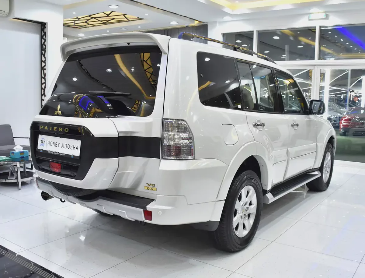 AED 971 EMi at 0% DP | Mitsubishi Pajero GLS ( 2019 Model ) in White Color GCC Specs-5-5