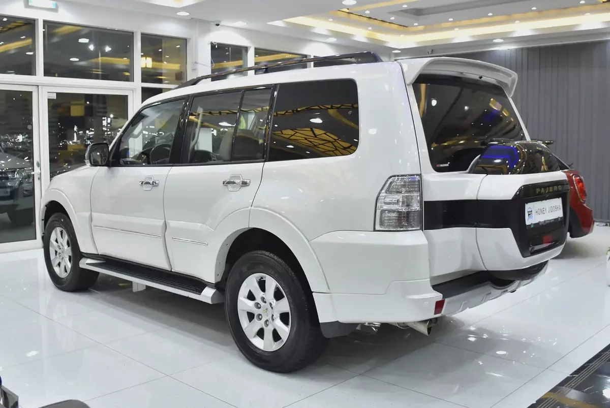 AED 971 EMi at 0% DP | Mitsubishi Pajero GLS ( 2019 Model ) in White Color GCC Specs-6-6