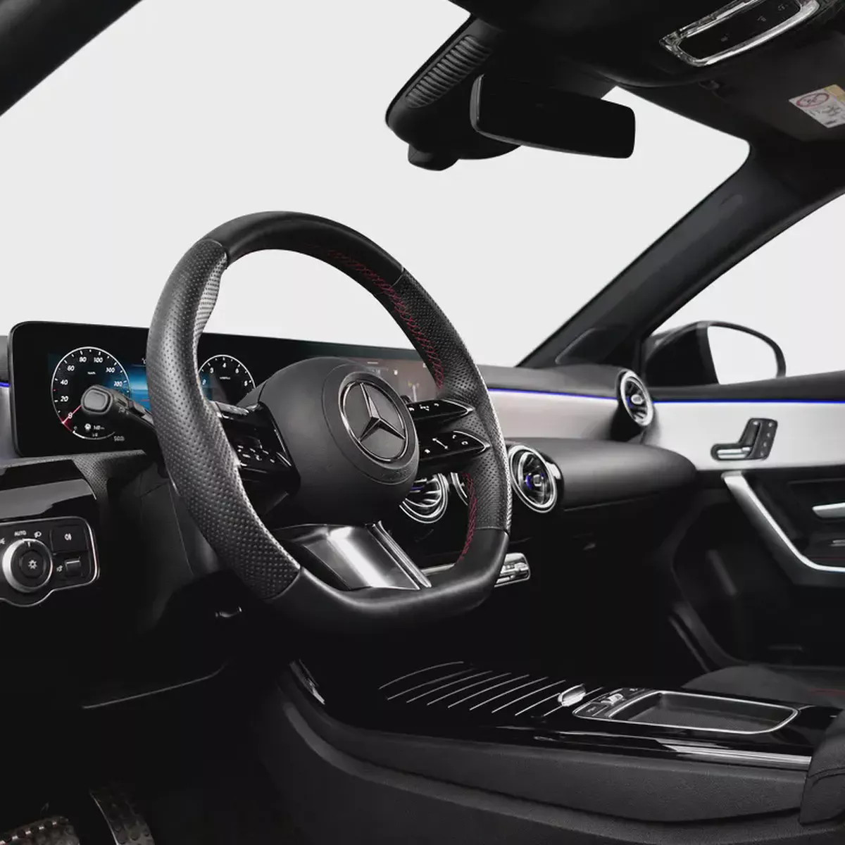 2,011 P.M • Mercedes-Benz A 200 • 1 Year Warranty-7-7