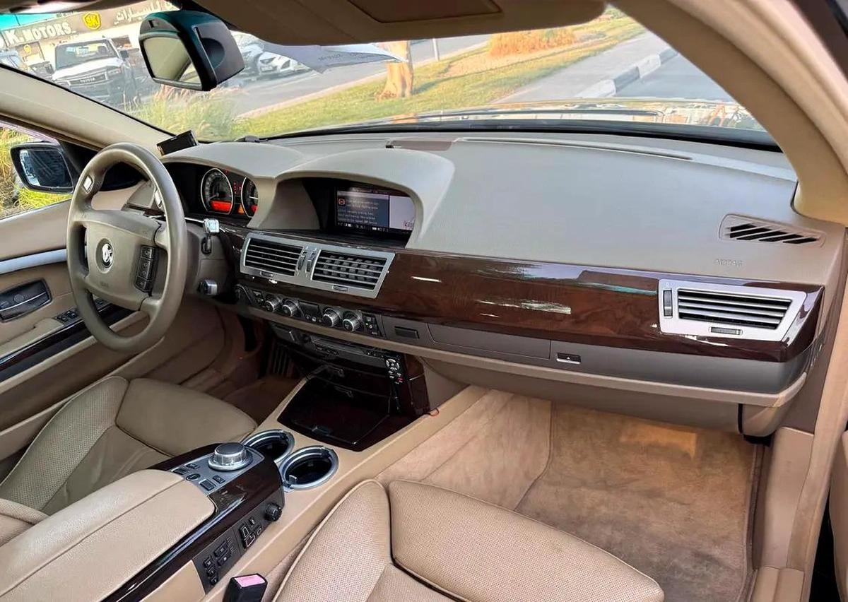 BMW | 7 SERIES | 750i | 2007 | BEIGE INTERIOR | ONLY : 85,885 KM | JAPAN IMPORT | CLEAN TITLE