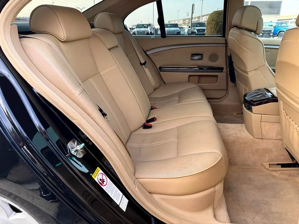 BMW | 7 SERIES | 750i | 2007 | BEIGE INTERIOR | ONLY : 85,885 KM | JAPAN IMPORT | CLEAN TITLE