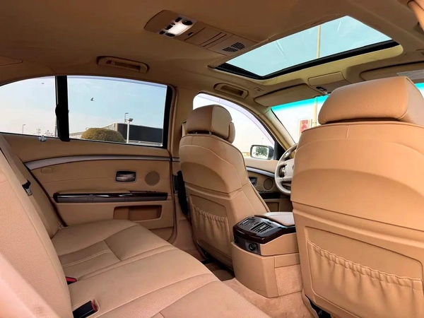 BMW | 7 SERIES | 750i | 2007 | BEIGE INTERIOR | ONLY : 85,885 KM | JAPAN IMPORT | CLEAN TITLE