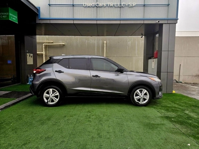 Nissan Kicks SV / 1.6 V4/ LOW MILEAGE / MINT CONDITION-3