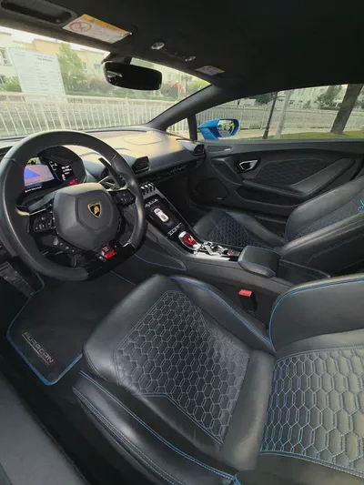 2023 Lamborghini Huracan EVO Coupe | GCC Specs | Pristine Condition-15