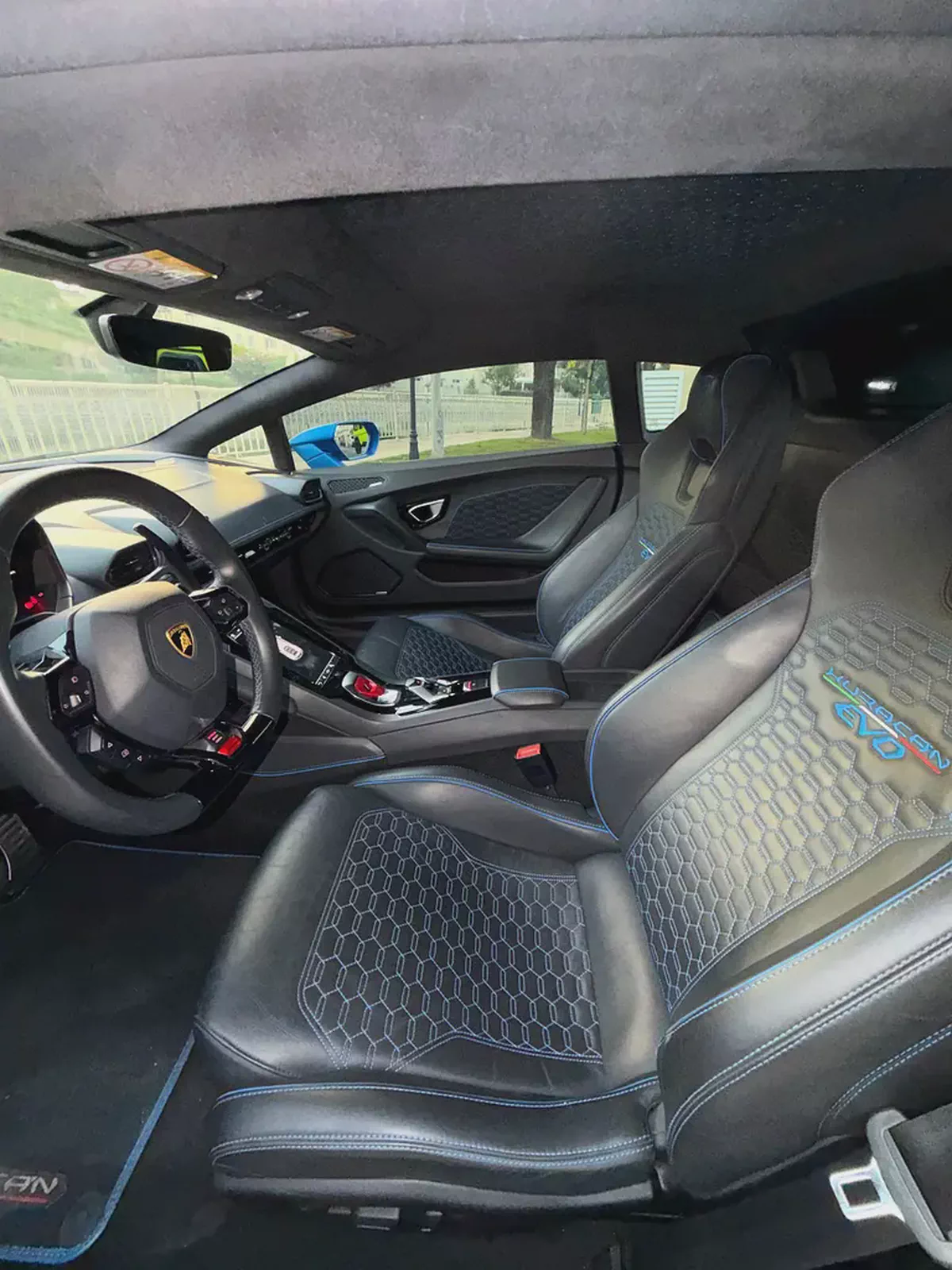 2023 Lamborghini Huracan EVO Coupe | GCC Specs | Pristine Condition-12-12