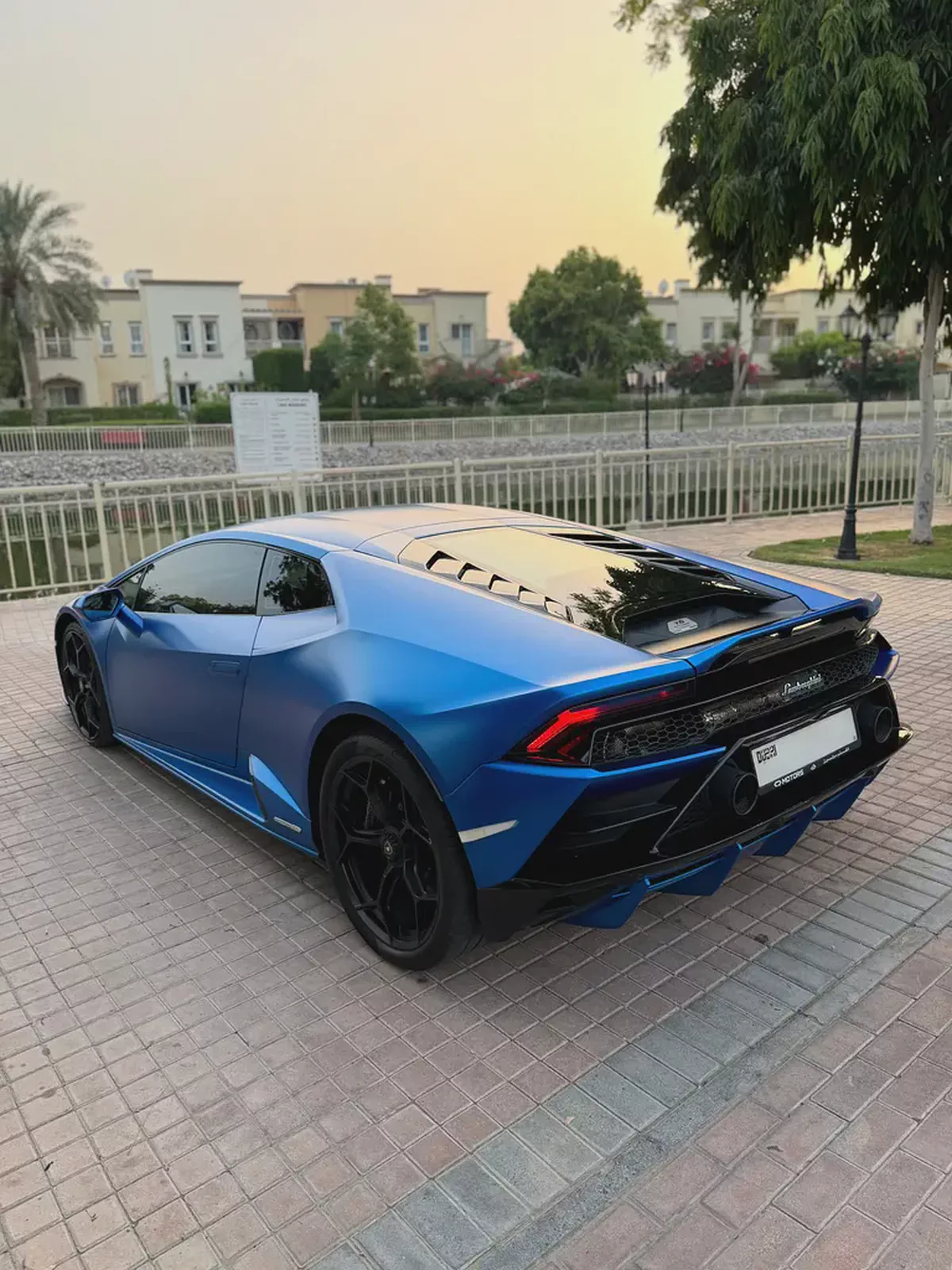 2023 Lamborghini Huracan EVO Coupe | GCC Specs | Pristine Condition-4-4
