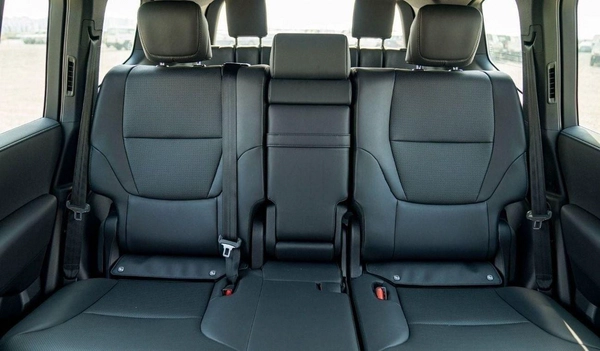 Toyota Land Cruiser LC300 VX 4.0P AT MY2024 – BLACK