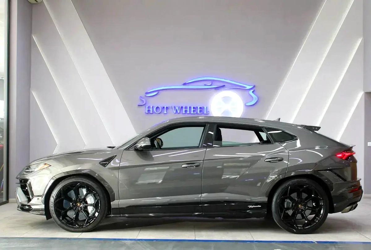 2024 - Lamborghini Urus Performante-3-3
