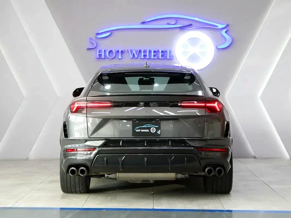 2024 - Lamborghini Urus Performante