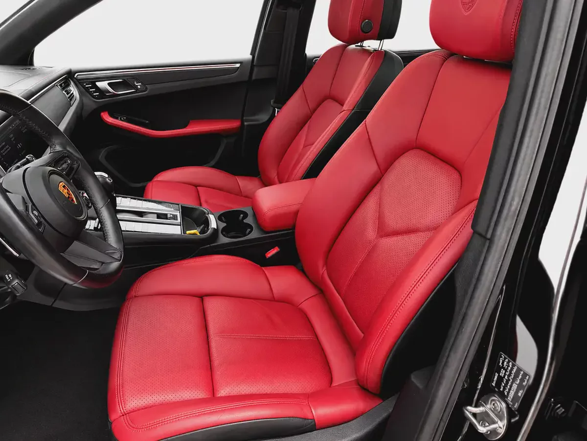 2022 Porsche Macan T-9-9