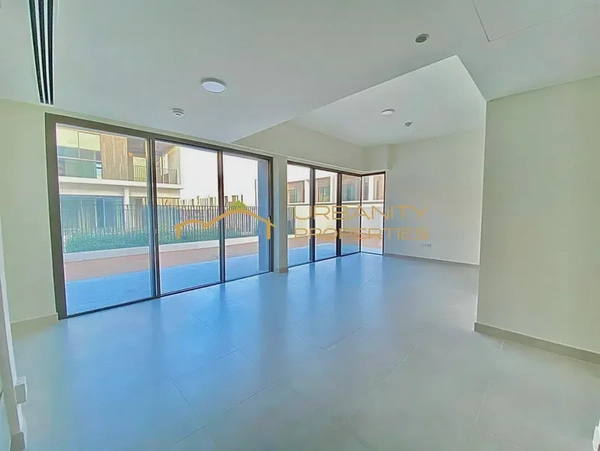 Elegant 4-Bedroom Corner Villa Orania| Prime Location | AED 200,000 Annual Rent
