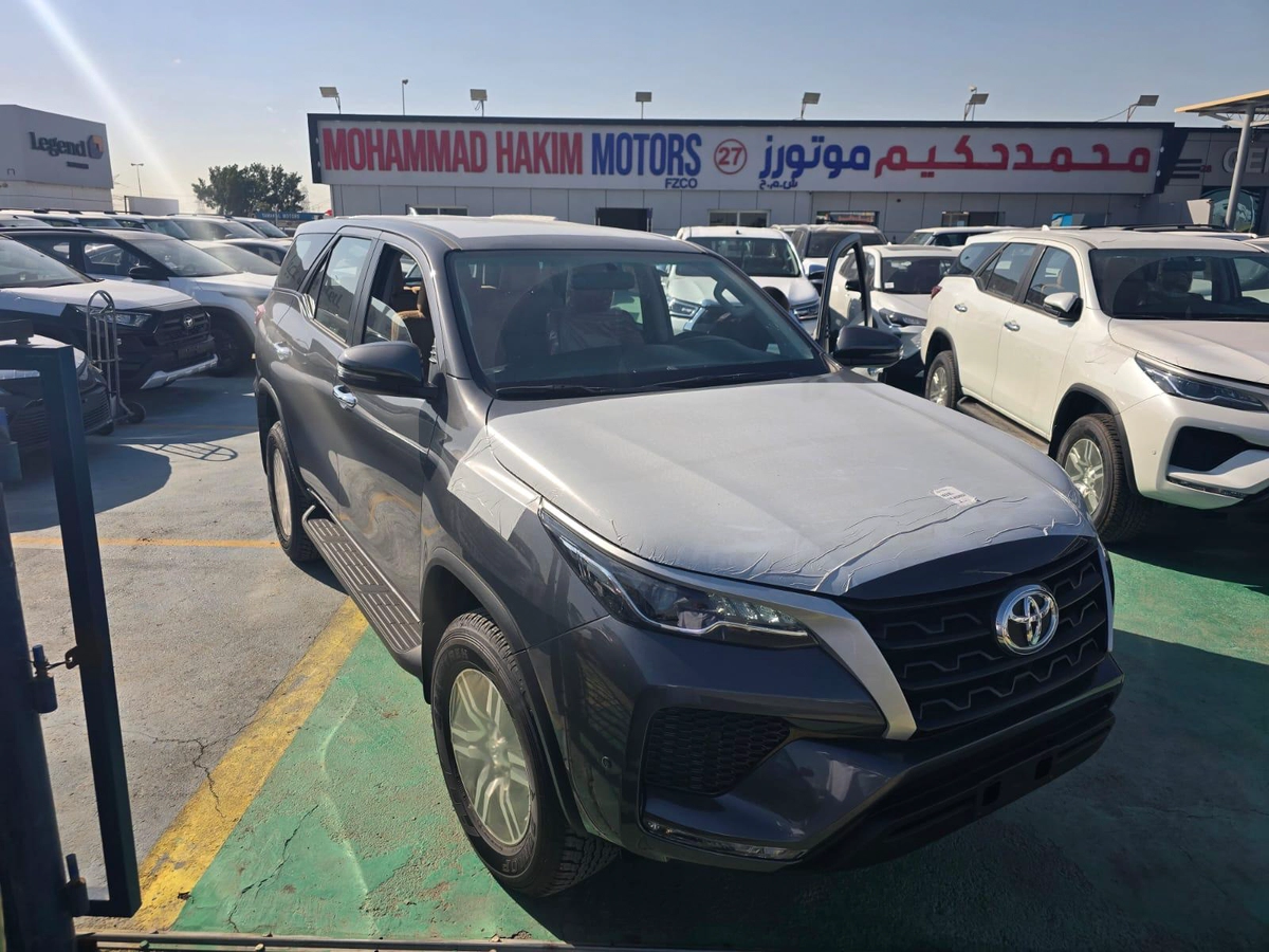 TOYOTA FORTUNER 2.7L PETROL 2026 – DARK GREY