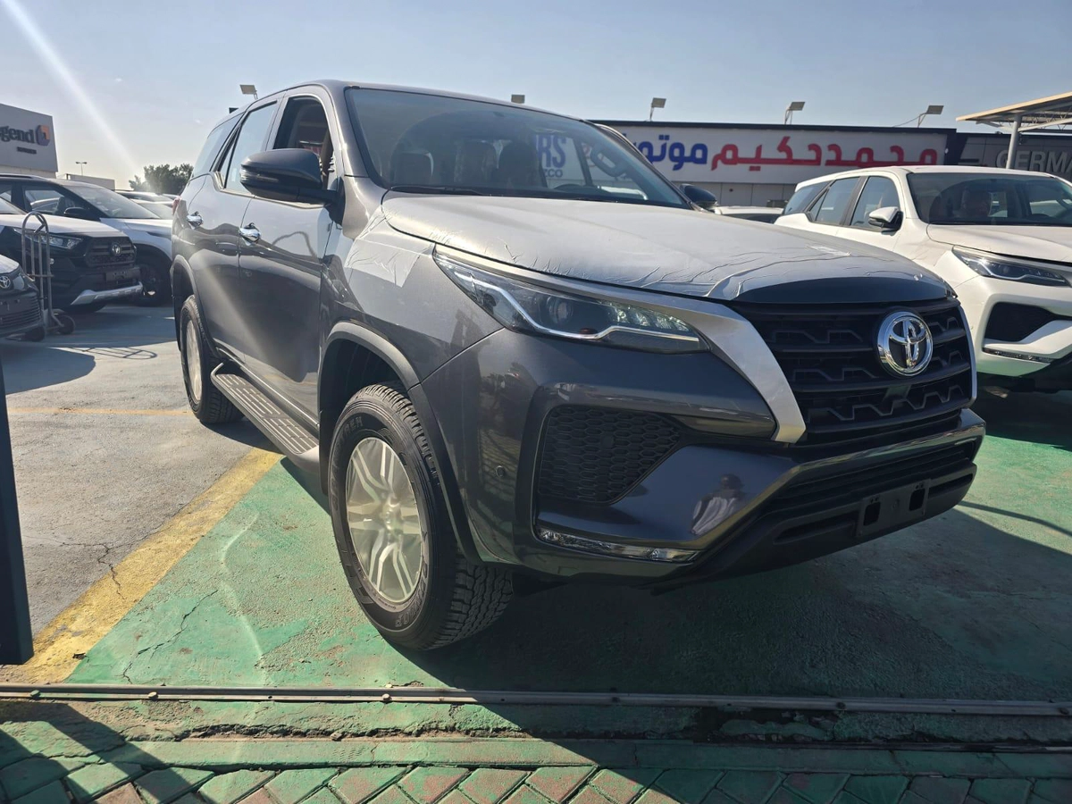 TOYOTA FORTUNER 2.7L PETROL 2026 – DARK GREY-3-3