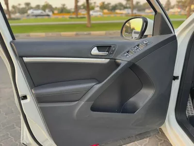 VOLKSWAGEN TIGUAN MODEL 2015 GCC SPACE FULL OPTION-15