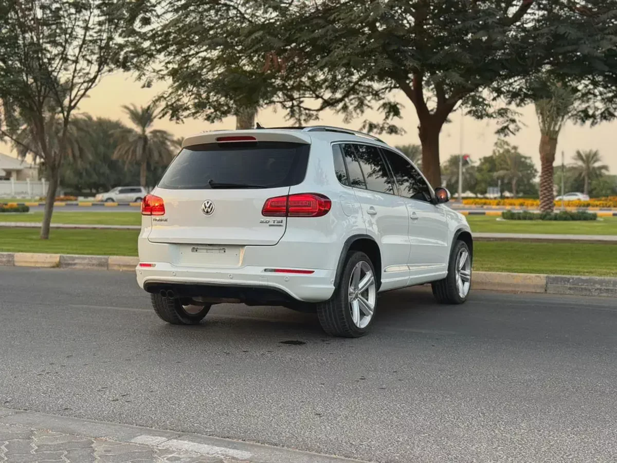 VOLKSWAGEN TIGUAN MODEL 2015 GCC SPACE FULL OPTION-9-9