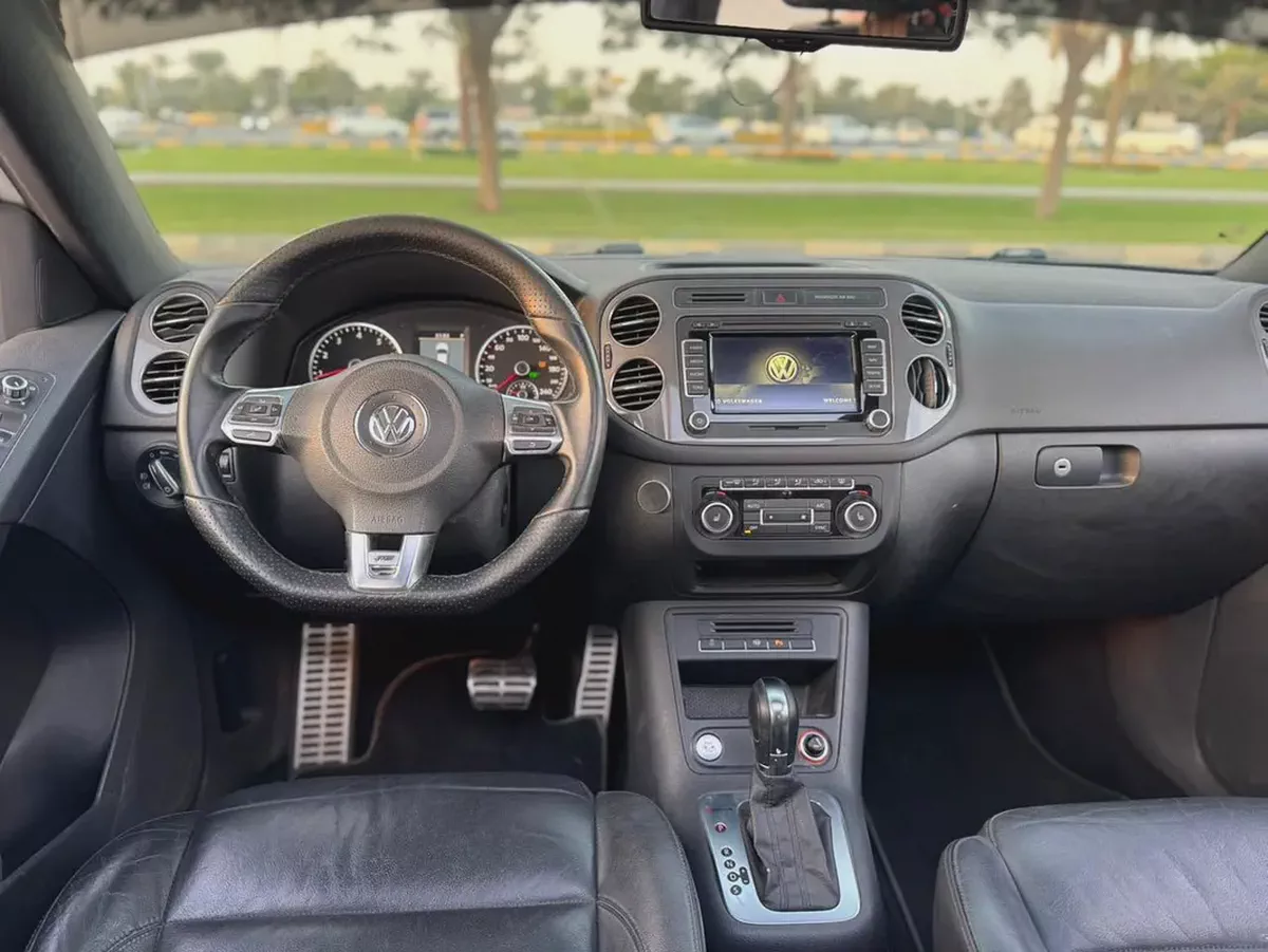 VOLKSWAGEN TIGUAN MODEL 2015 GCC SPACE FULL OPTION-18-18