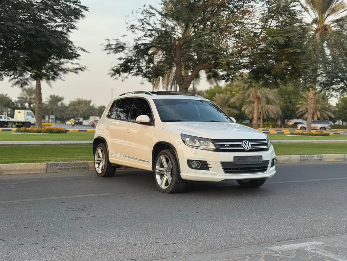 VOLKSWAGEN TIGUAN MODEL 2015 GCC SPACE FULL OPTION-2-2