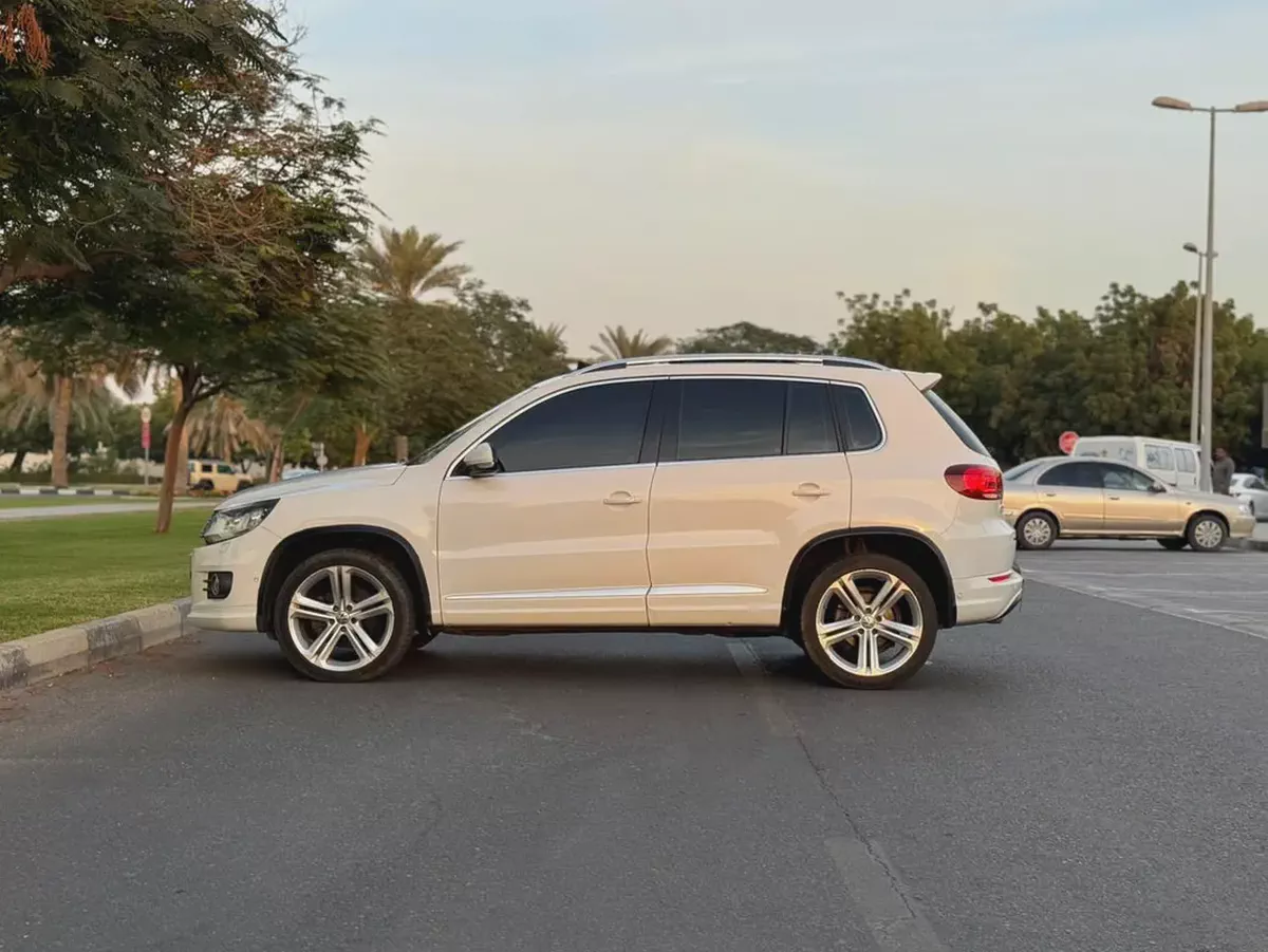 VOLKSWAGEN TIGUAN MODEL 2015 GCC SPACE FULL OPTION-6-6