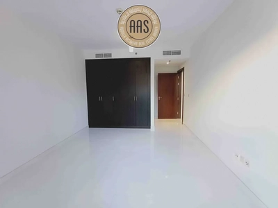 Affordable price! Prime Location 1BHK apartment only 79k near ADCB metro station-4