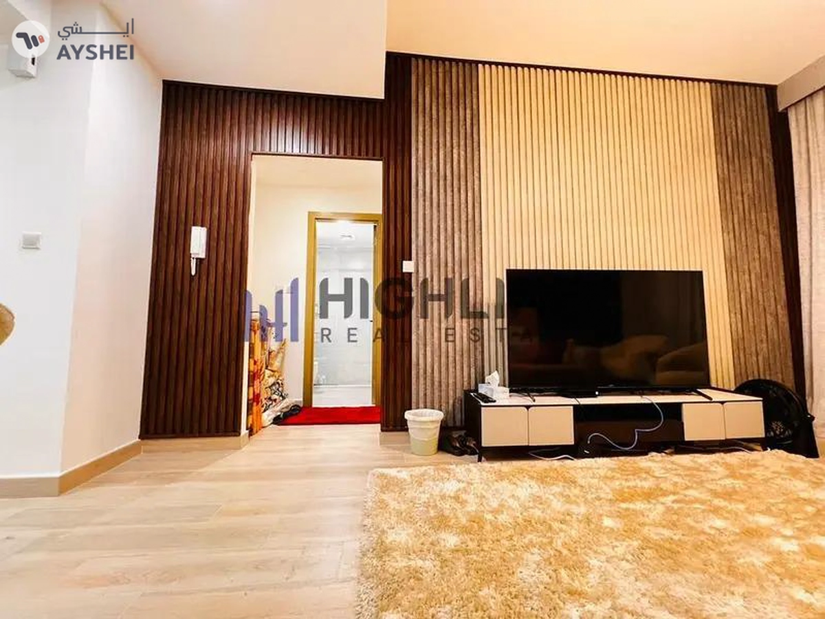 BRIGHT UNIT |PREMIUM QUALITY| VACANT-4-4