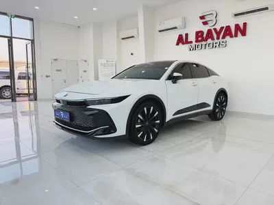 تويوتا كراون هايبرد (بلاتينيوم) ابيض / بيج 2023 (الفطيم)-1