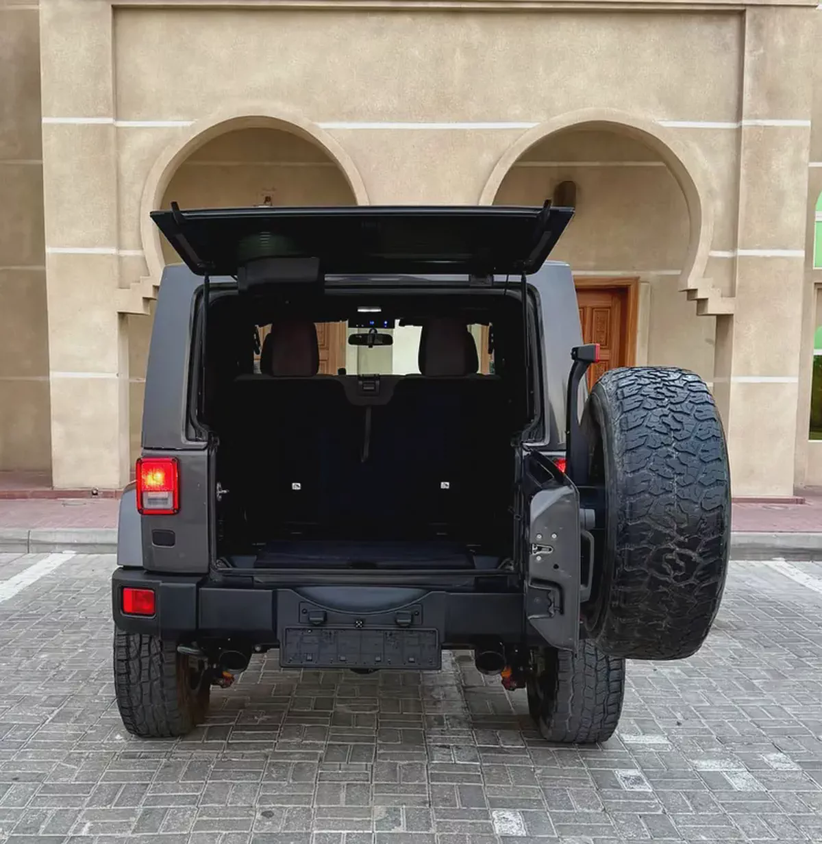 Jeep Wrangler Sport 2017 - American Specs - Excellent Condition-6-6