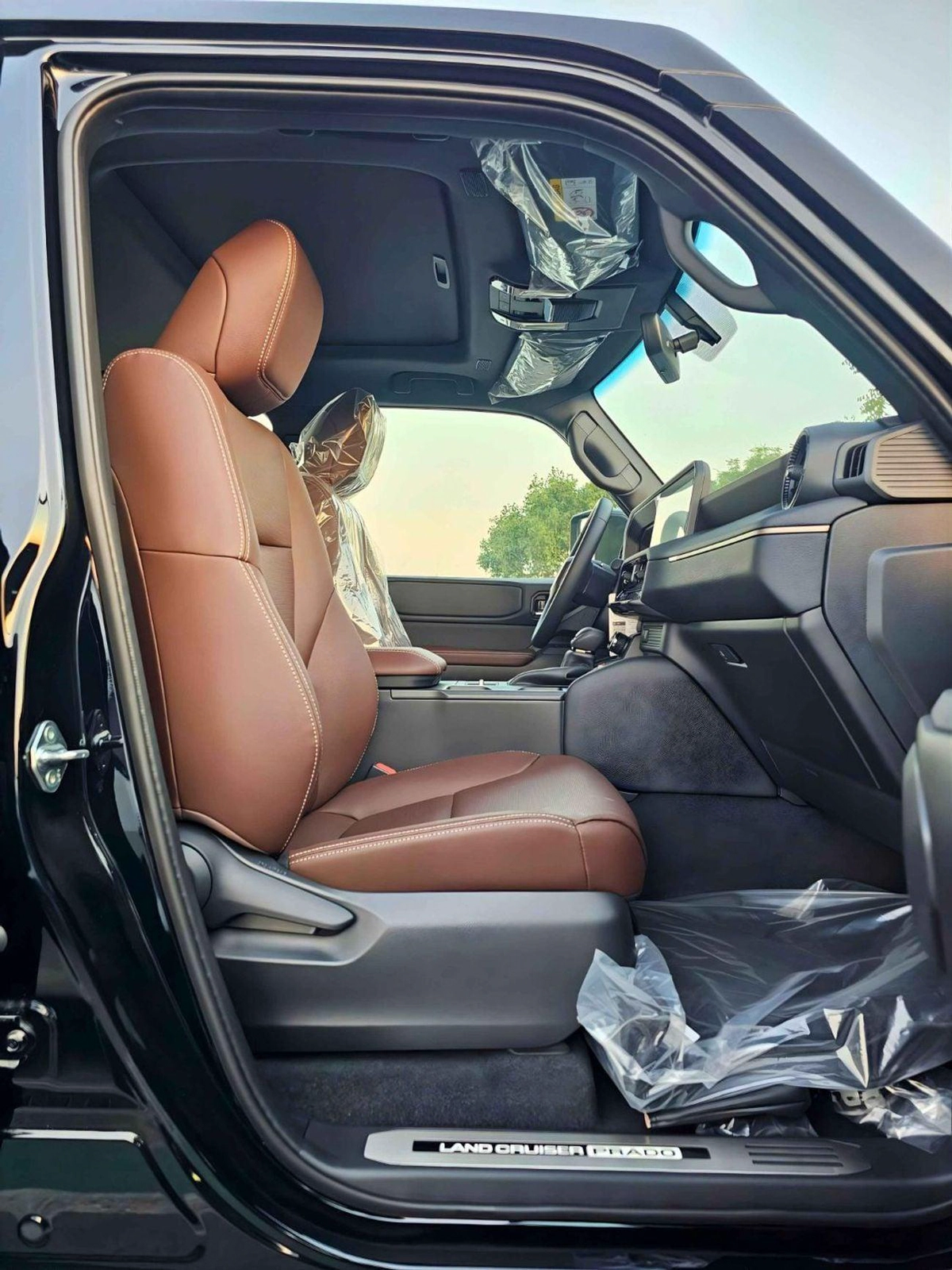 Toyota Prado  ADVENTURE TURBO || 2.8L V4 DIESEL / DRIVER PWR SEAT WITH LEATHER / DVD+CAMERA / COOL BOX (CODE # PDA-9-0