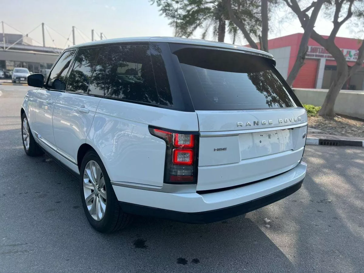 Land Rover Range Rover HSE-3-0