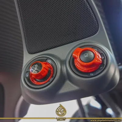 2015 MCLAREN P1  ( 1 OF 5 )  CARBON SERIES  GCC DONE ONLY 2000KM-15