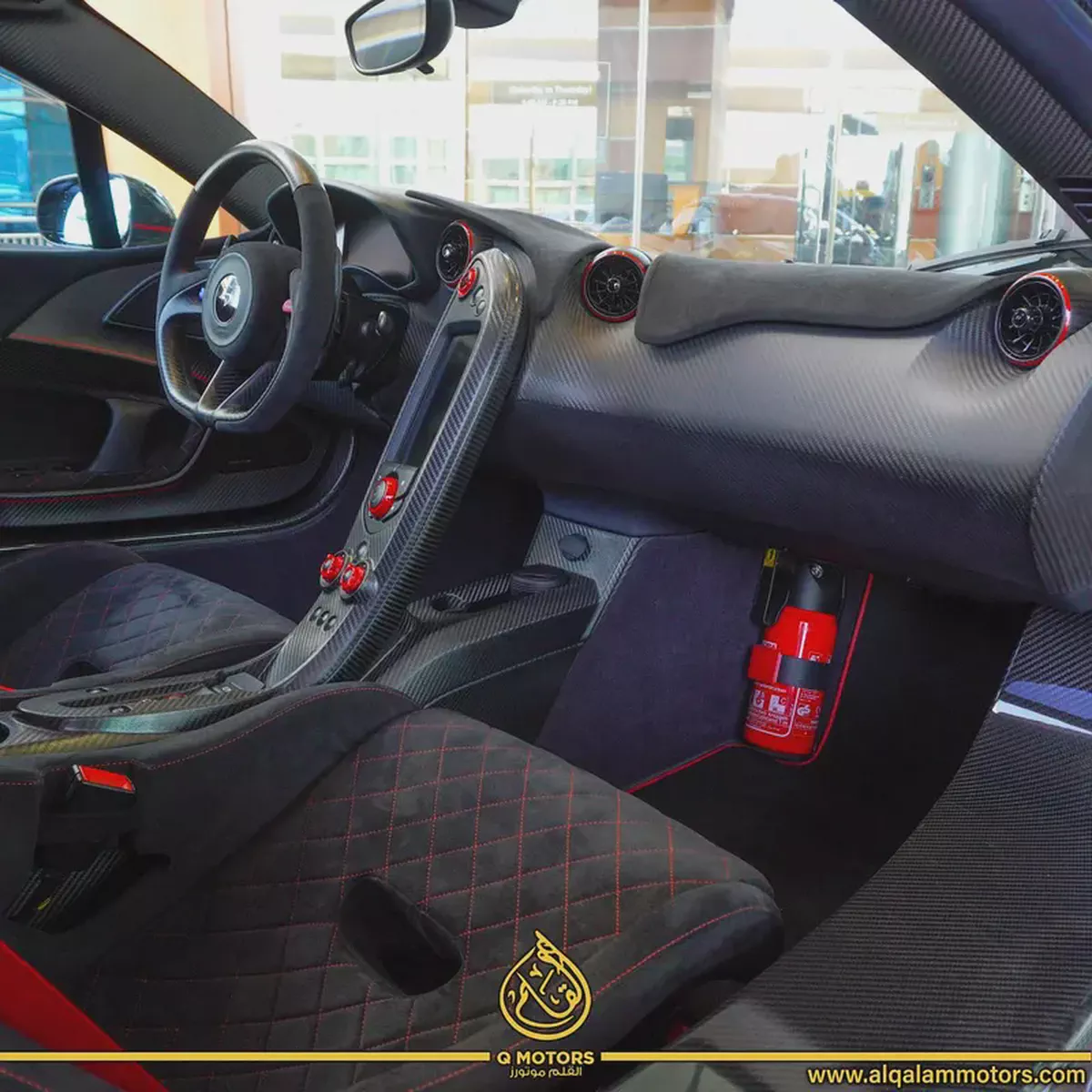 2015 MCLAREN P1  ( 1 OF 5 )  CARBON SERIES  GCC DONE ONLY 2000KM-11-11