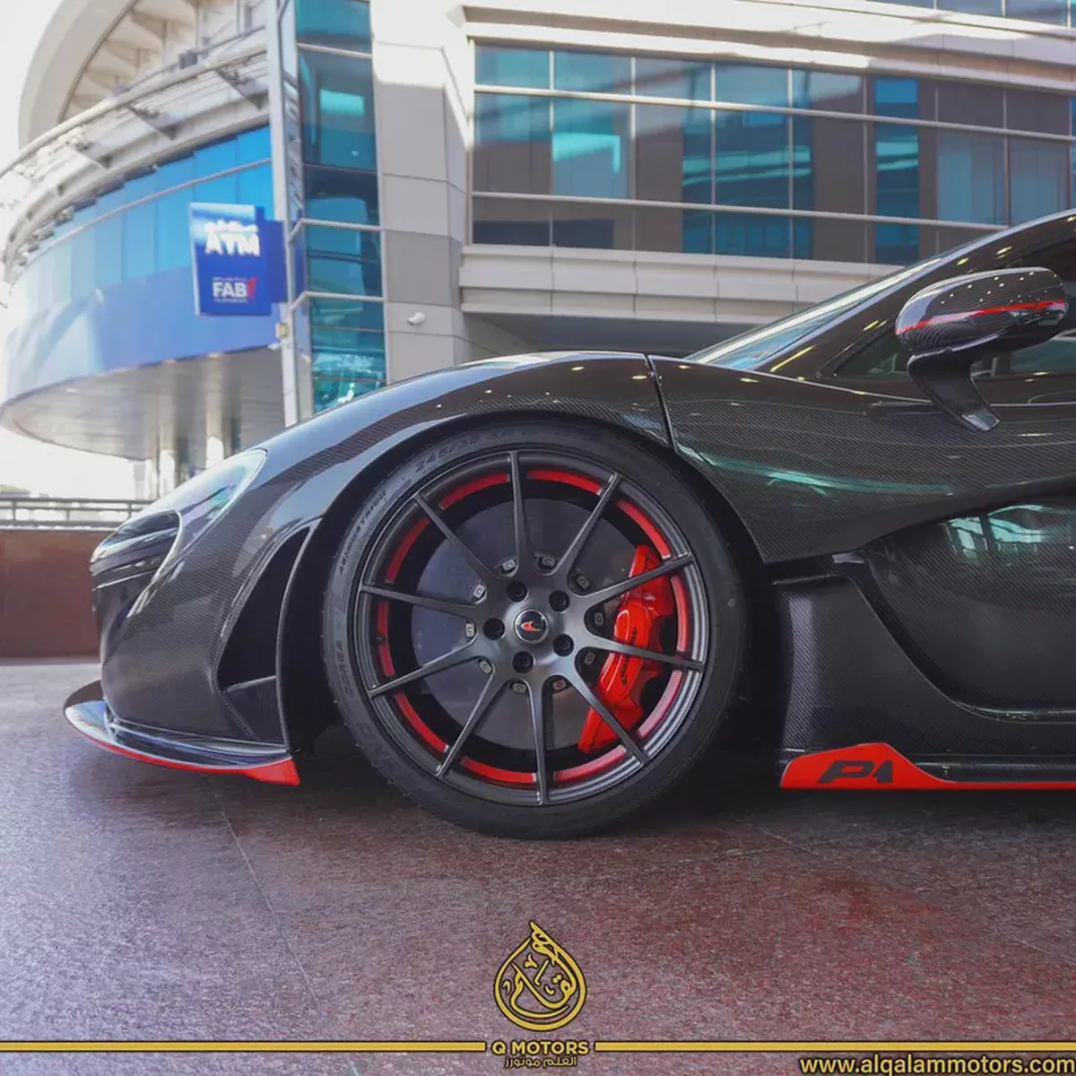 2015 MCLAREN P1  ( 1 OF 5 )  CARBON SERIES  GCC DONE ONLY 2000KM-17-17