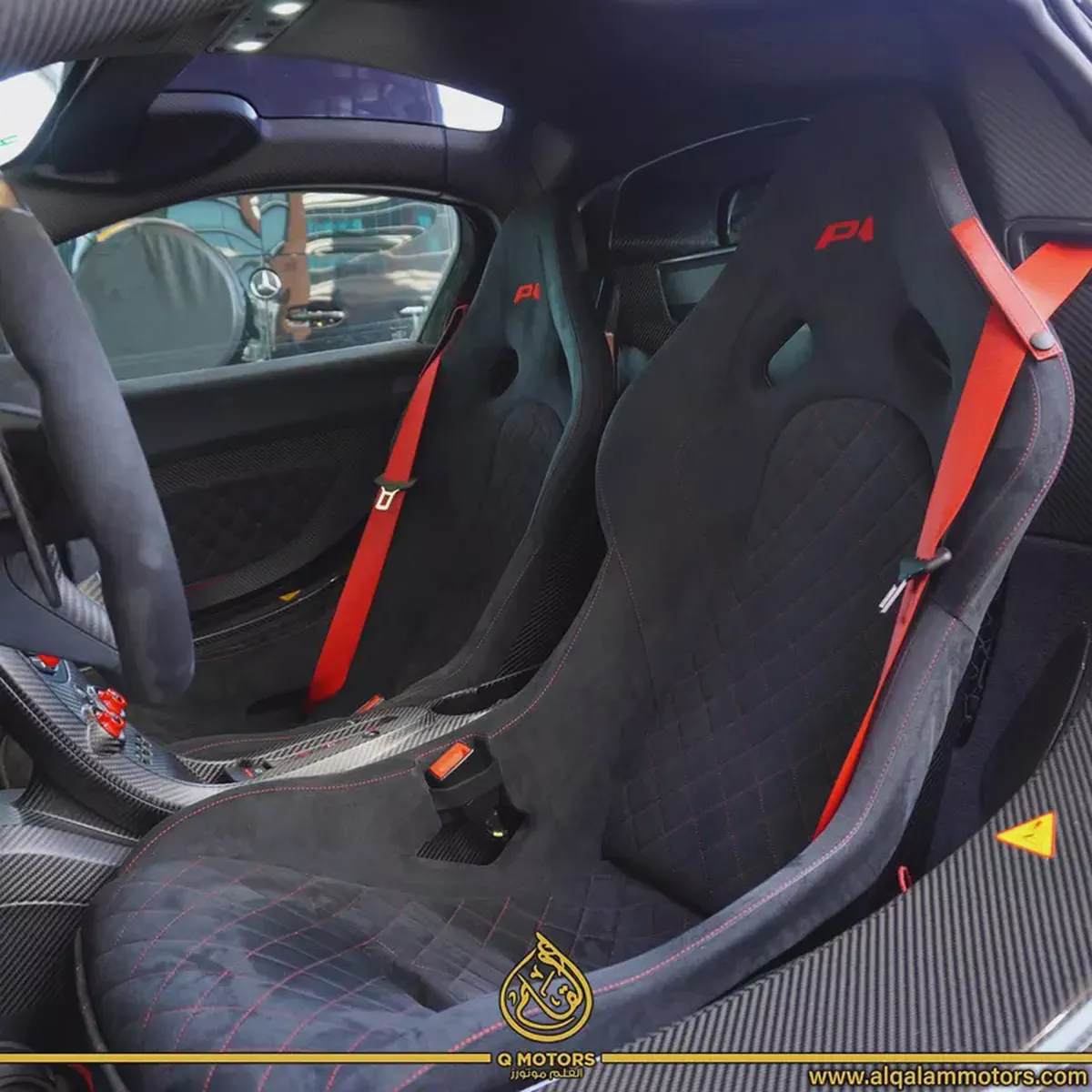 2015 MCLAREN P1  ( 1 OF 5 )  CARBON SERIES  GCC DONE ONLY 2000KM-8-8