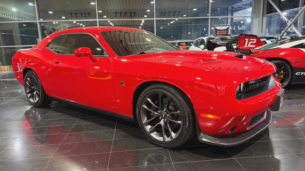 DODGE CHALLENGER 6.4L,SRT SCAT PACK, MANUAL GEAR,, EXCELLENT CONDITION-1-1