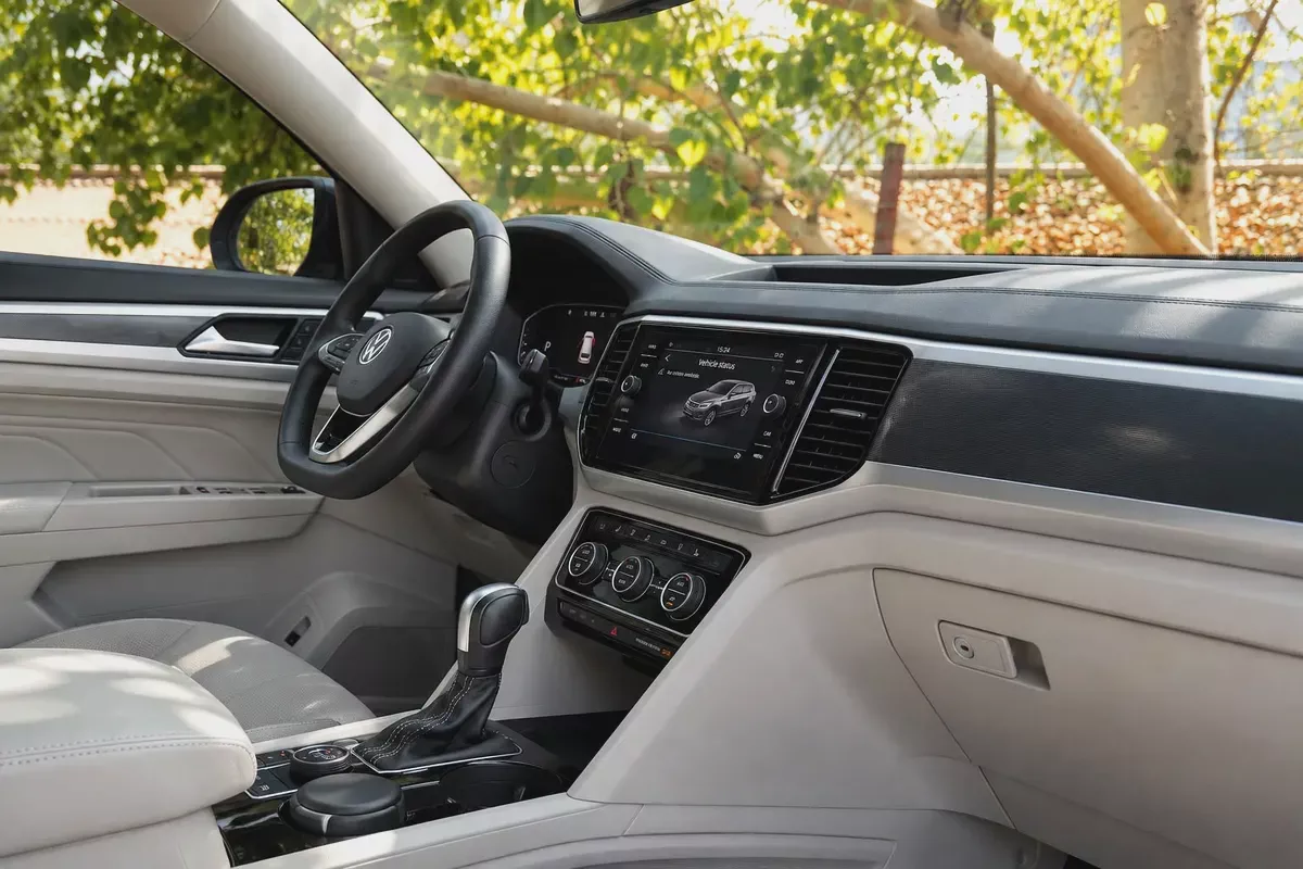 1,916 AED | FREE SERVICE CONTRACT Till 2031 | UNDER WARRANTY | R-LINE-12-12