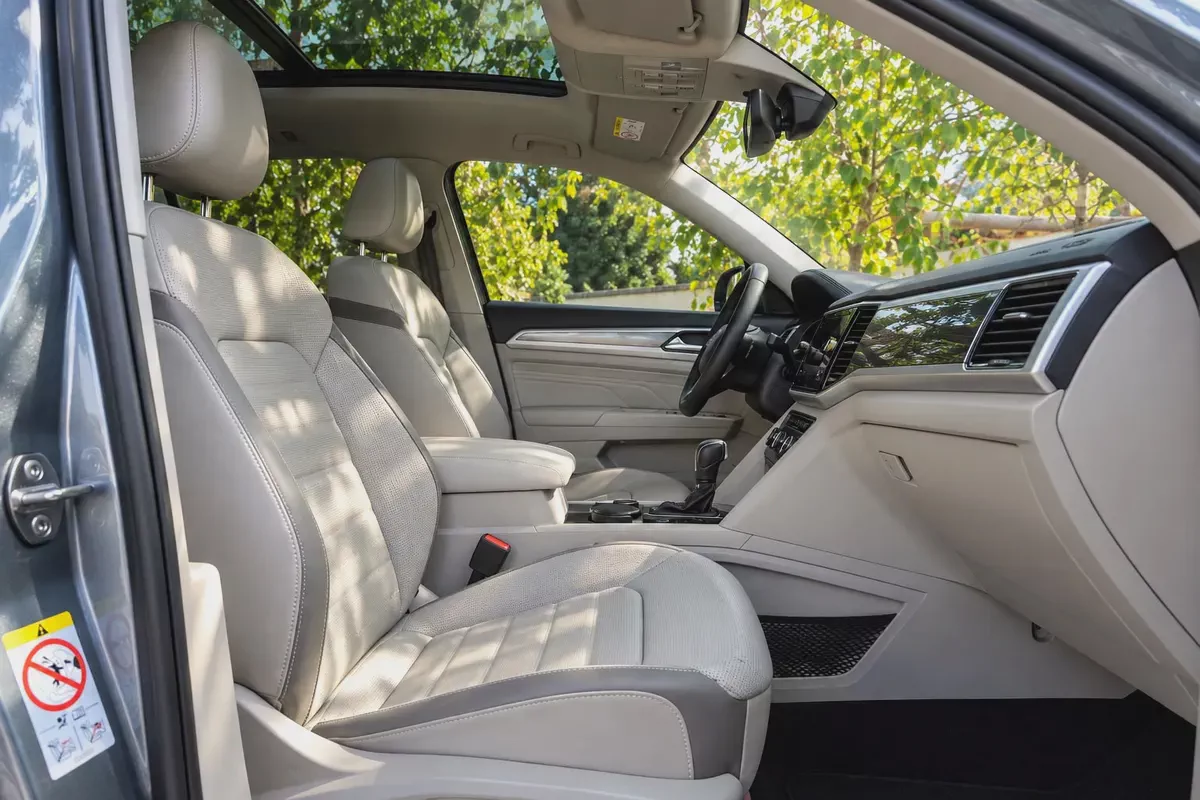 1,916 AED | FREE SERVICE CONTRACT Till 2031 | UNDER WARRANTY | R-LINE-3-3