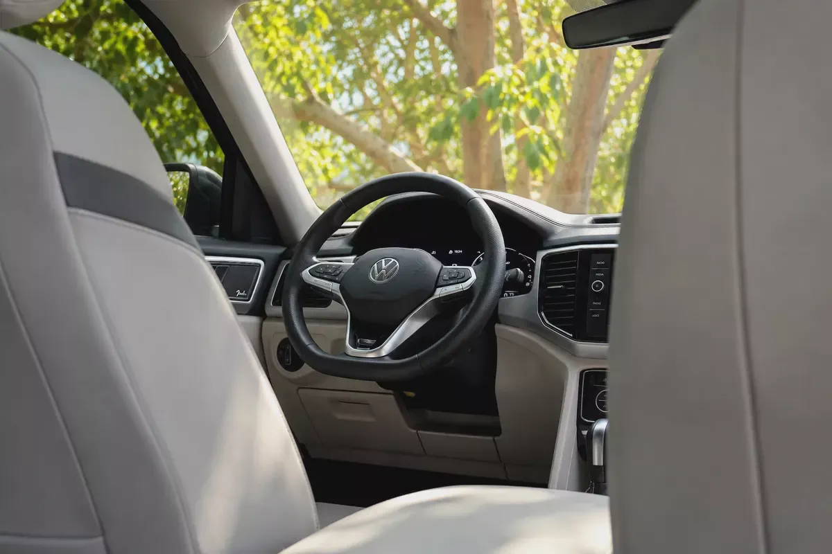 1,916 AED | FREE SERVICE CONTRACT Till 2031 | UNDER WARRANTY | R-LINE-7-7