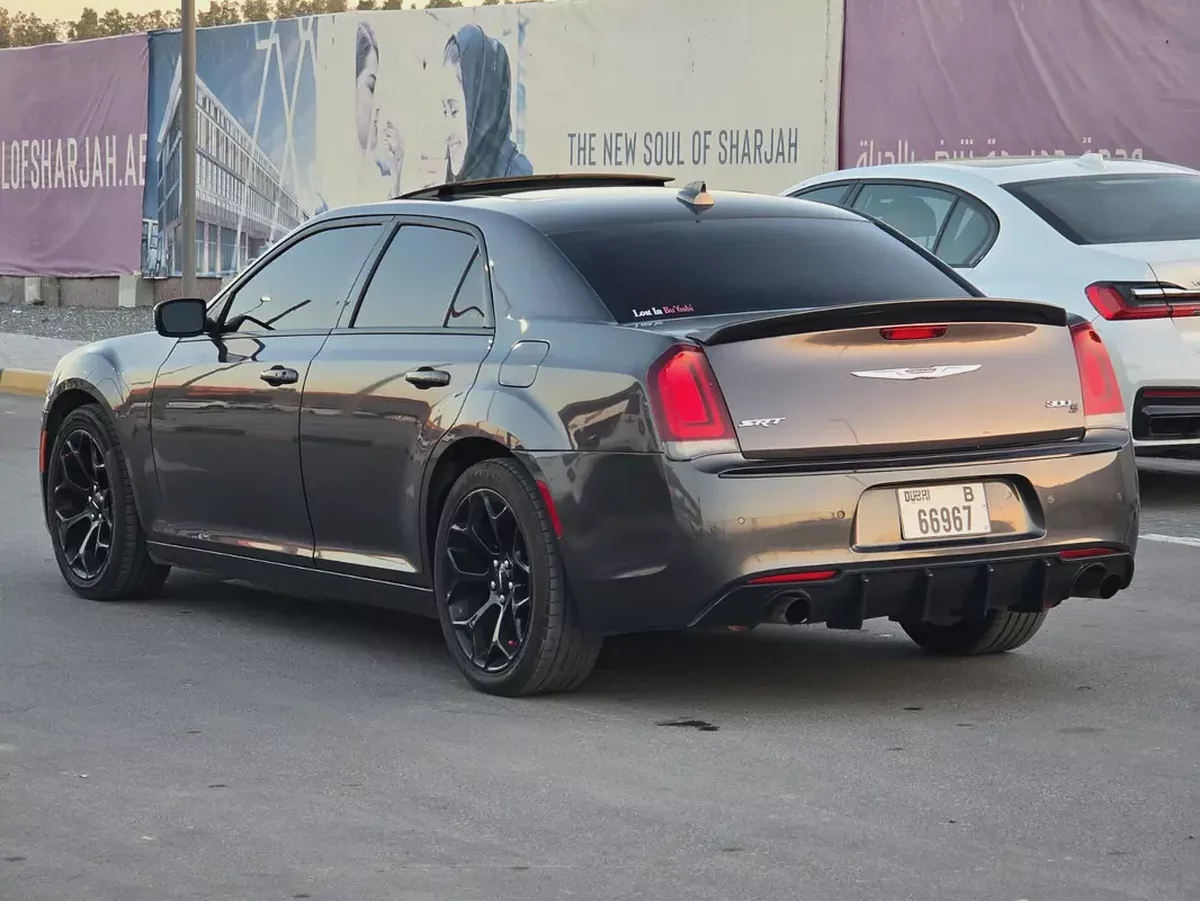 كرايسلر هيمي 2018 مواصفات امريكية 5.7 فل اوبشن 8 سلندر بحالة جيدة-3-3