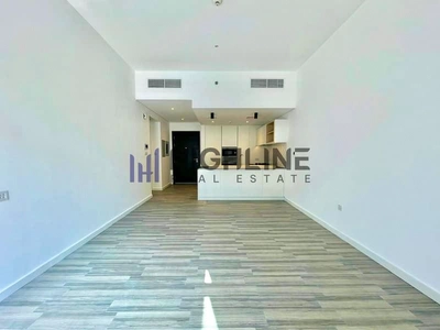 READY TO MOVE | FITTED KITCHEN | PRIME LOCATION-0