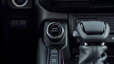 Toyota Prado ADVENTURE-15